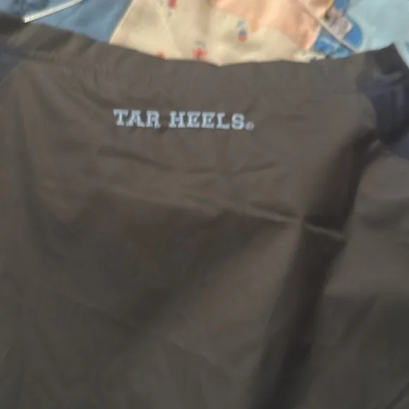 unc windbreaker - Picture 3 of 3